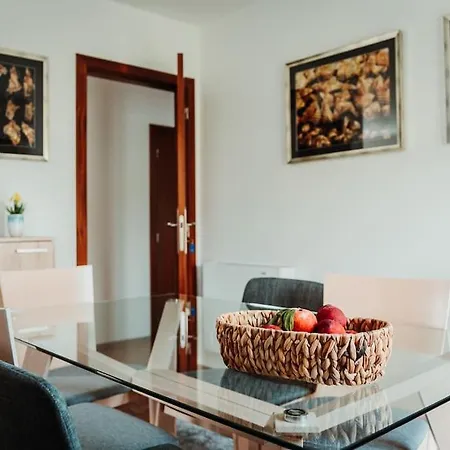 Villa Henriques *